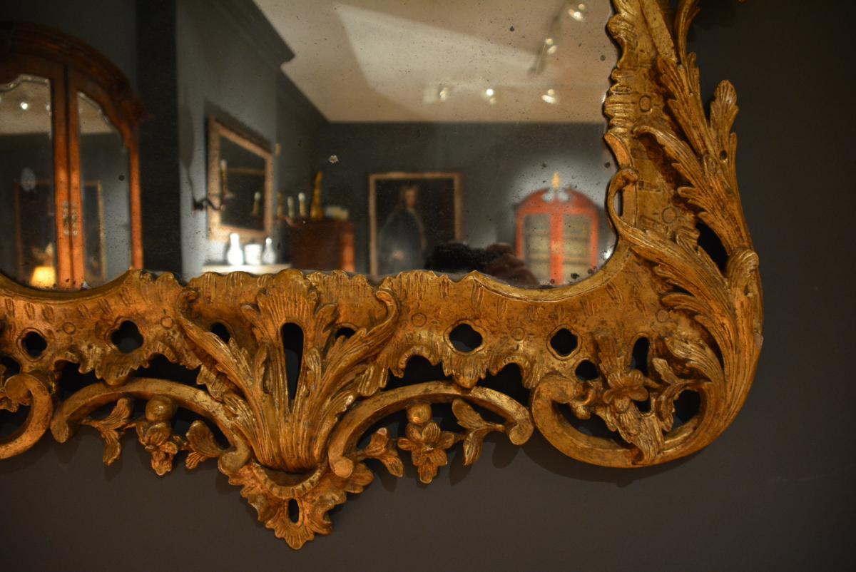 18th Century large George II carved gilt wood mirror