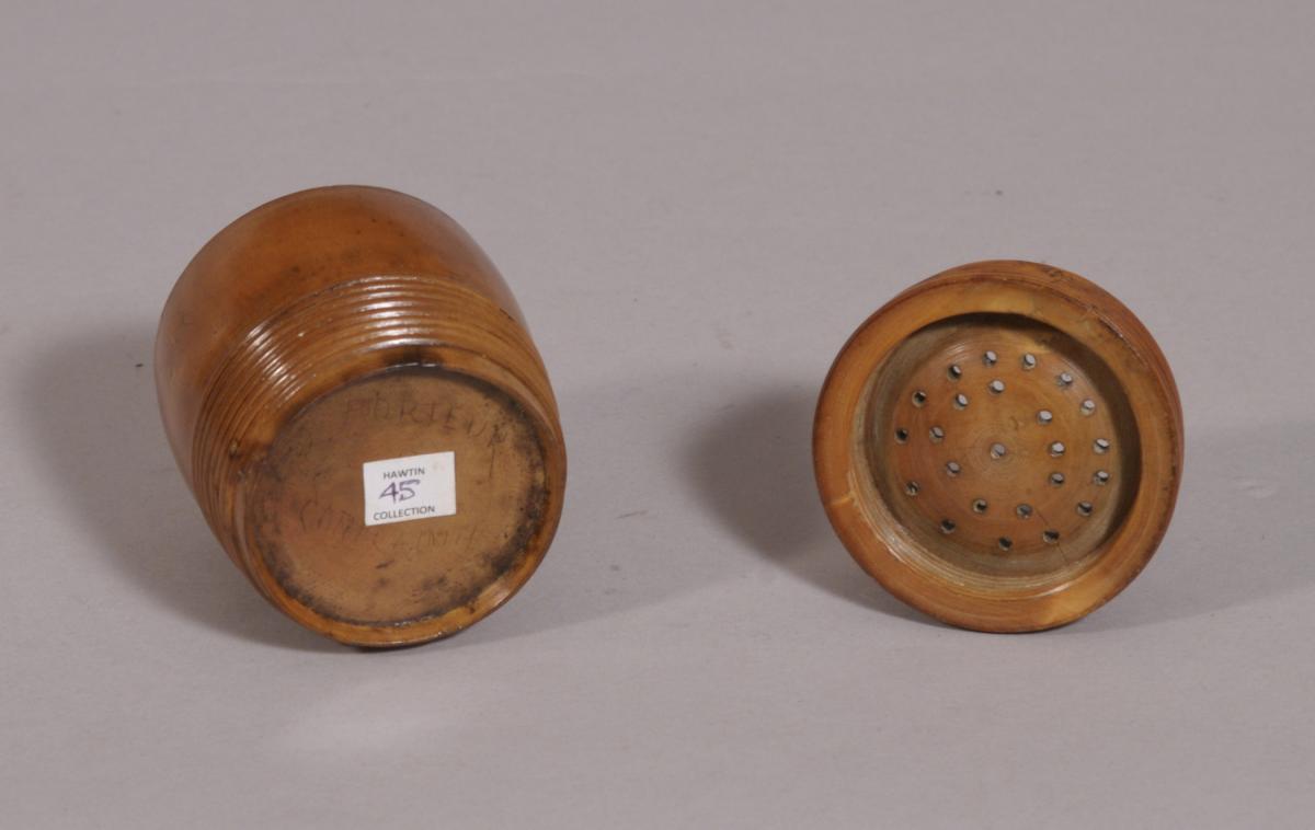 S/3836 Antique Treen 19th Century Boxwood Pounce Pot