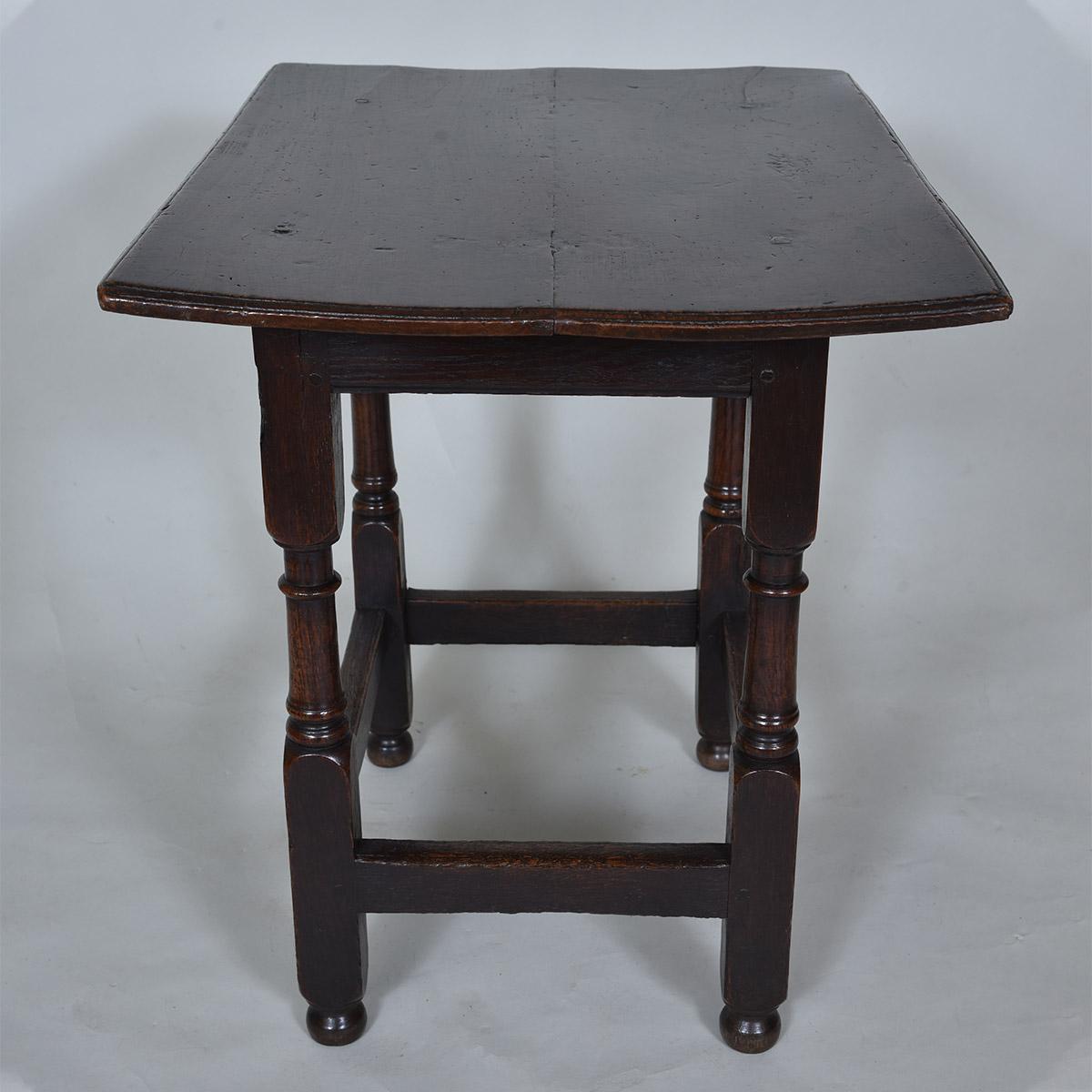 Small 17th century Oak Table