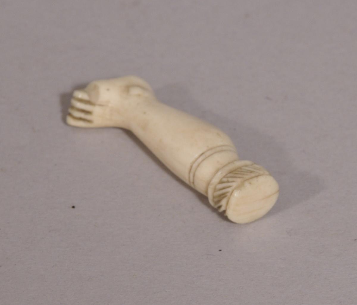 S/3832 Antique Small Prisoner of War Bone Shaped Leg Pipe Tamper