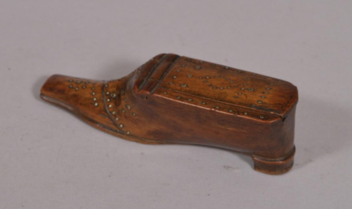 S/3943 Antique Treen 19th Century Fruitwood Snuff Shoe