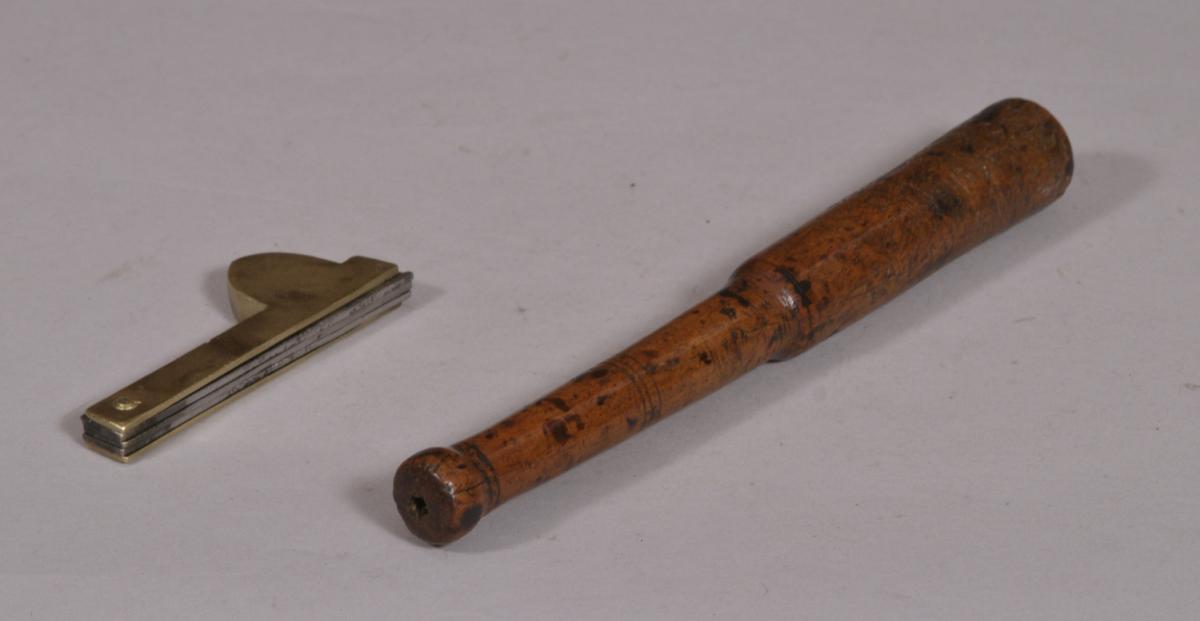 S/3969 Antique Treen Boxwood Fleam Mallet of the Georgian Period and Folding Fleam Knife