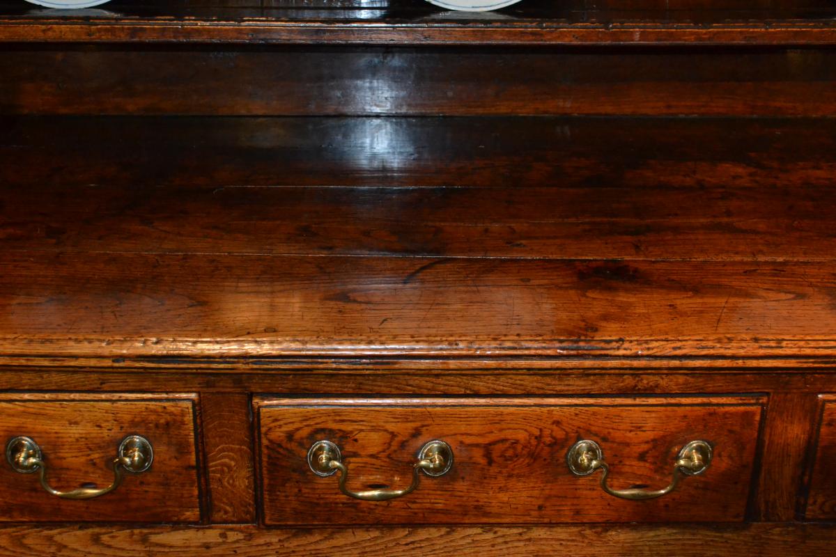 A George II oak North Wales dresser and rack