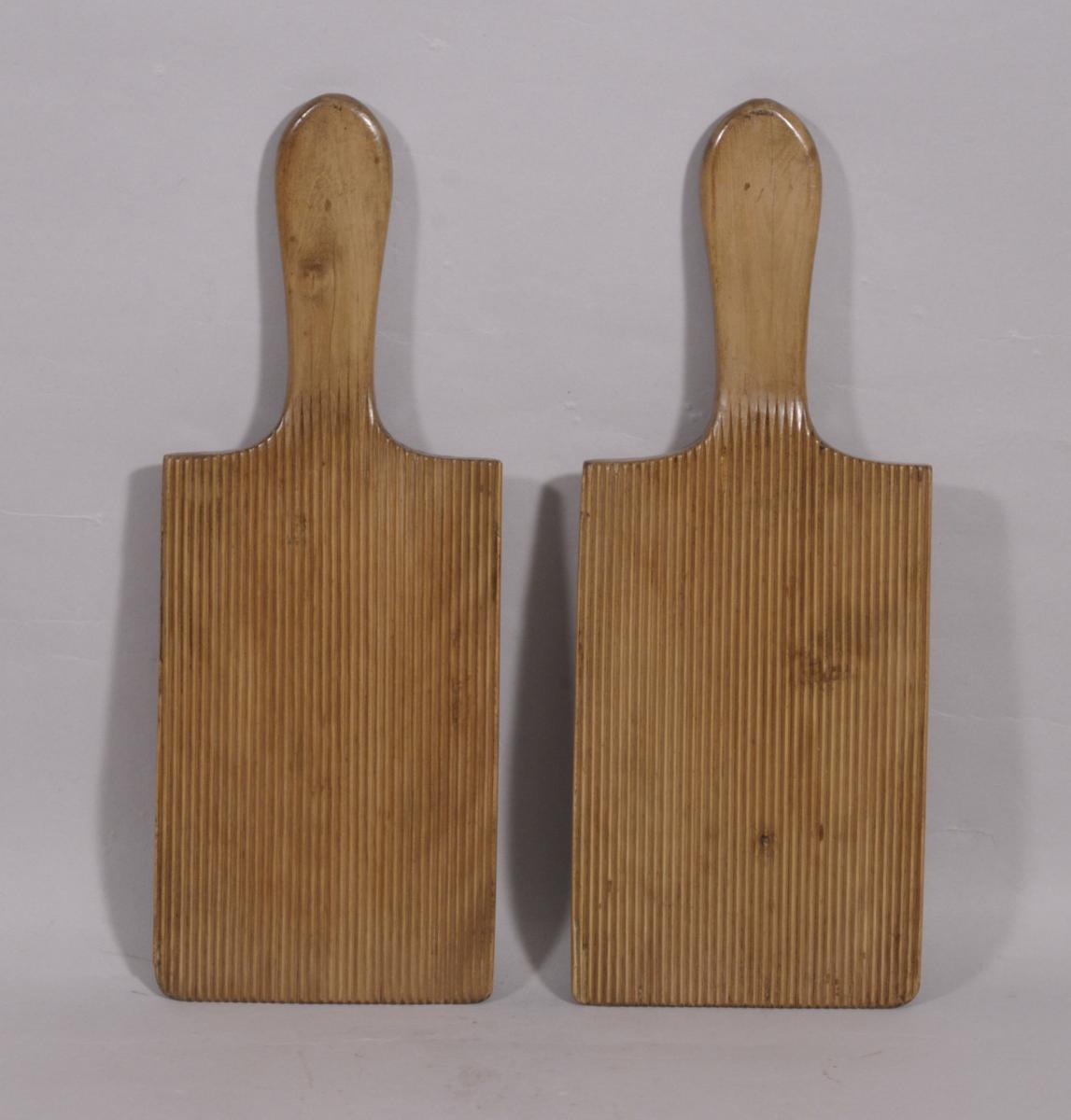S/3995 Antique Treen Early 19th Century Pair of Large Boxwood Butter Hands