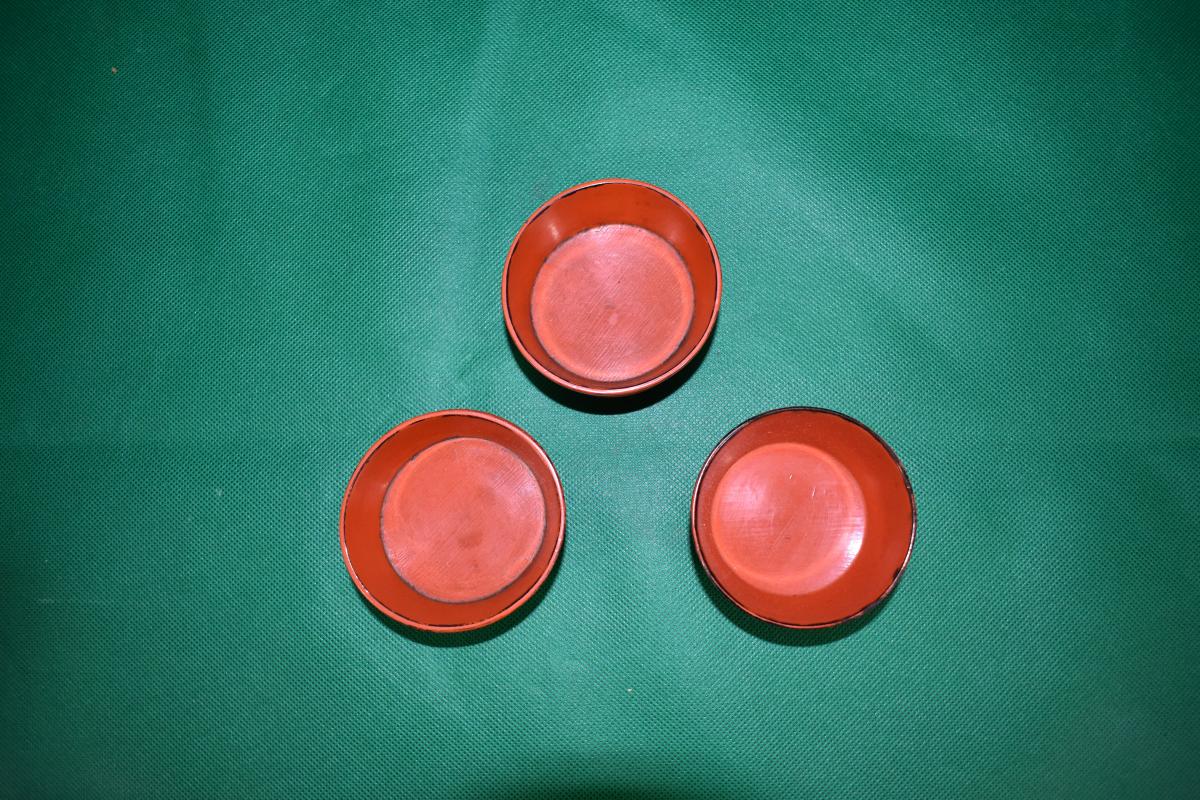 A set of Negoro cups