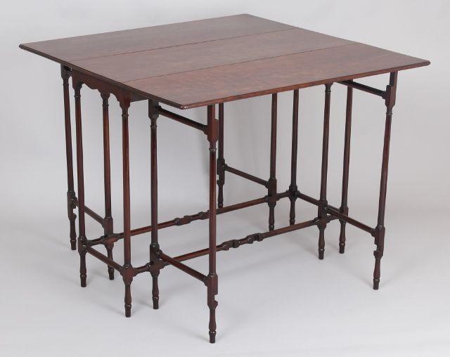 Fine George III period mahogany spider-leg drop-leaf table