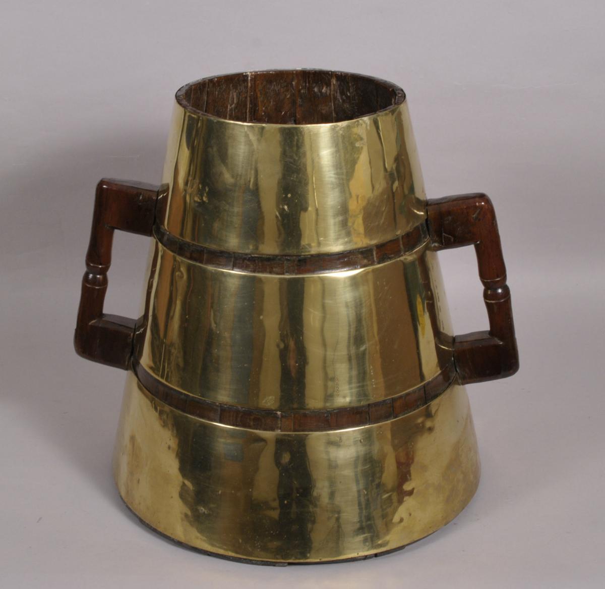 S/4018 Antique Treen 19th Century Brass Bound Peg Measure