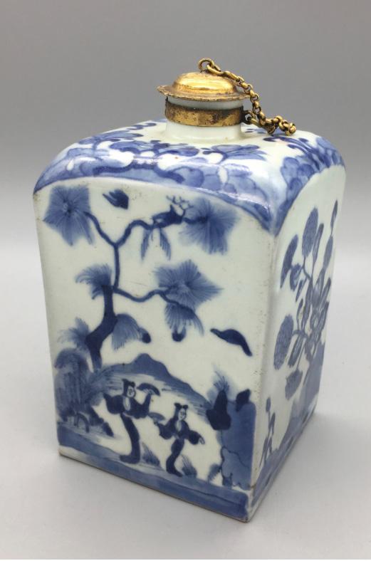 Kakiemon Blue And White Square Section Bottle
