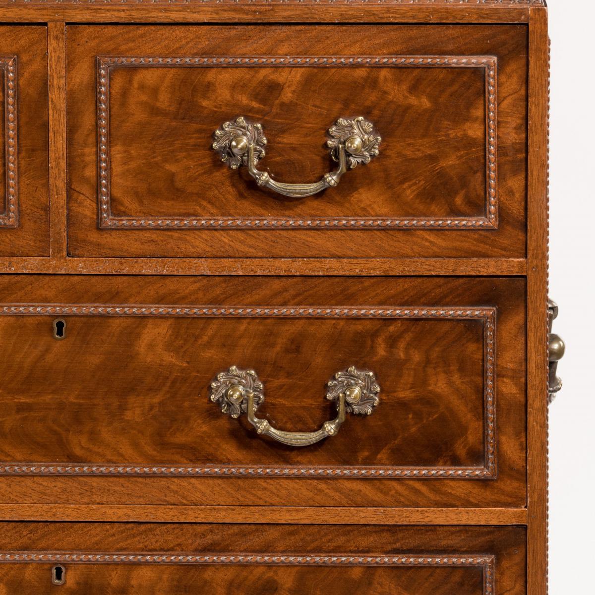Small Fine quality Georgian style Mahogany Cabinet