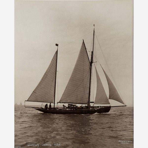Early silver gelatin photographic print by Beken of Cowes – Yacht Norena racing at Cowes