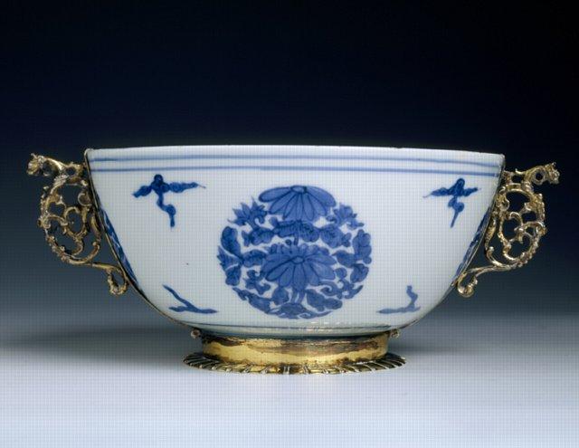 Chinese export porcelain bowl circa 1560, Jiajing reign, Ming dynasty