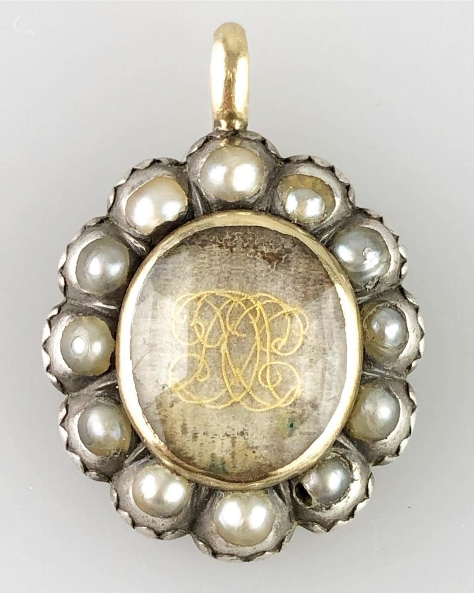 Stuart crystal mourning pendant, English, late 17th century