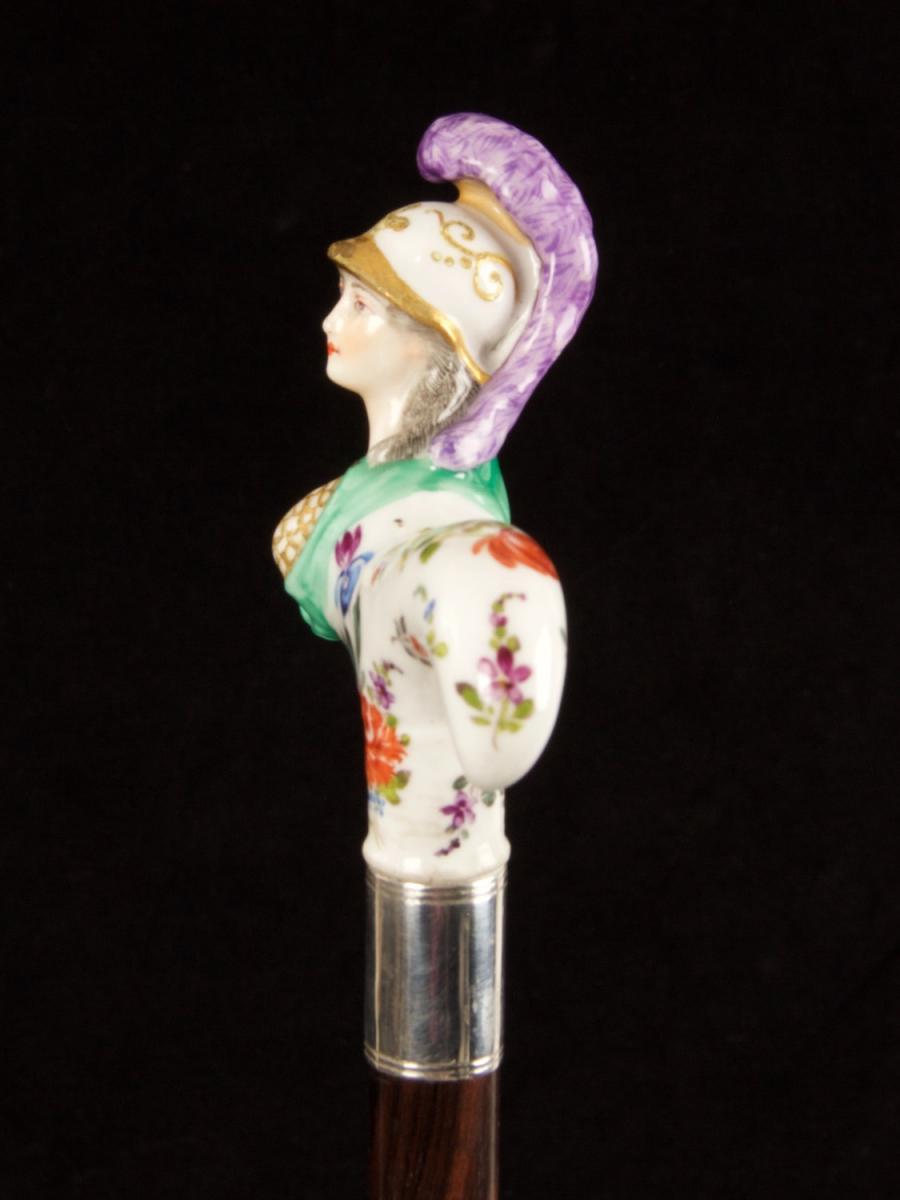 A fine Tau-shaped porcelain handle modelled as Minerva_c