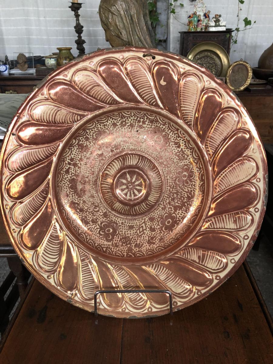 Hispano Moresque plate, Late 17th Century