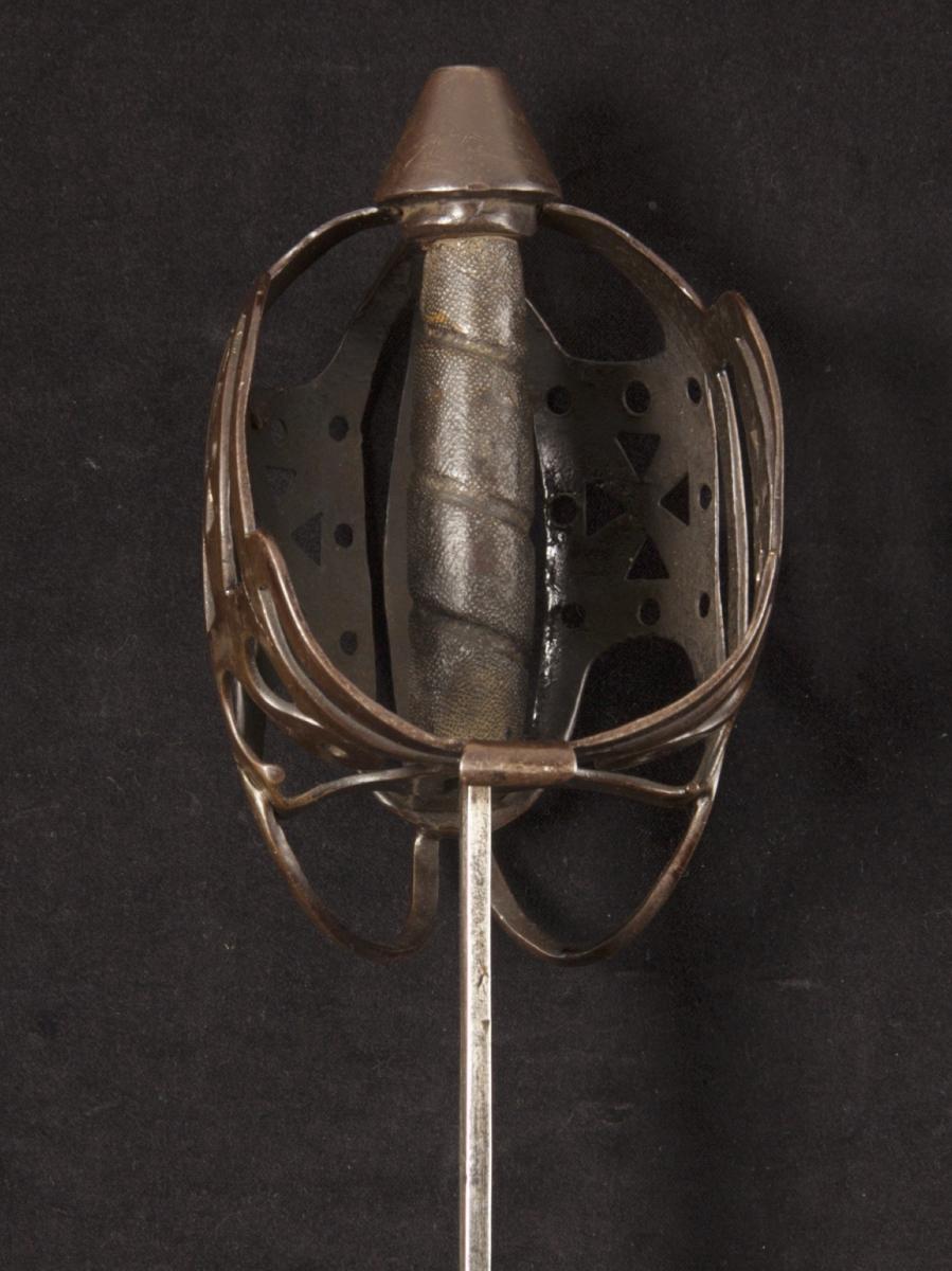 Basket-hilted backsword of the 18th Century Black Watch_c