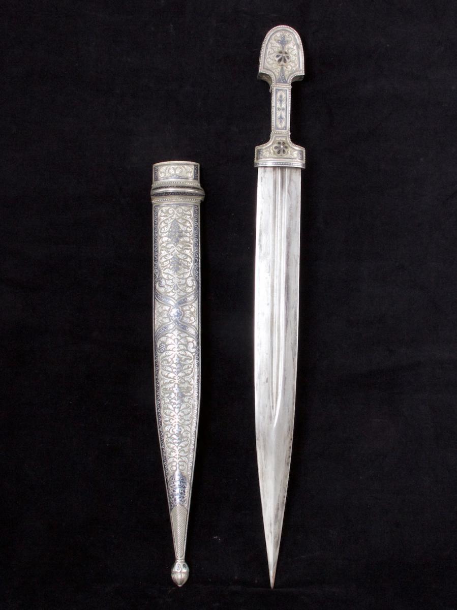 Russian all-silver Kinjal dagger with long plain blade_b