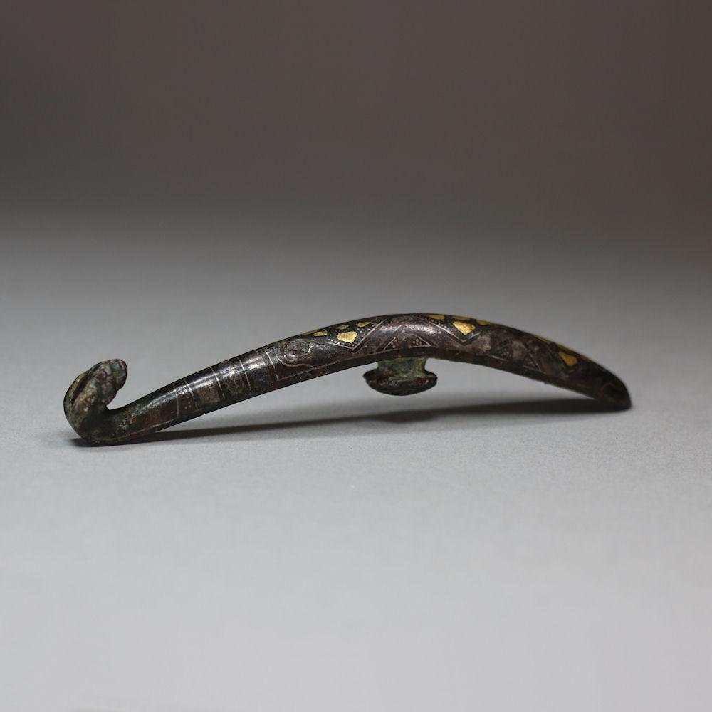 Chinese gold and silver inlaid bronze belt hook, Han dynasty (206 B.C. - 220 A.D.)