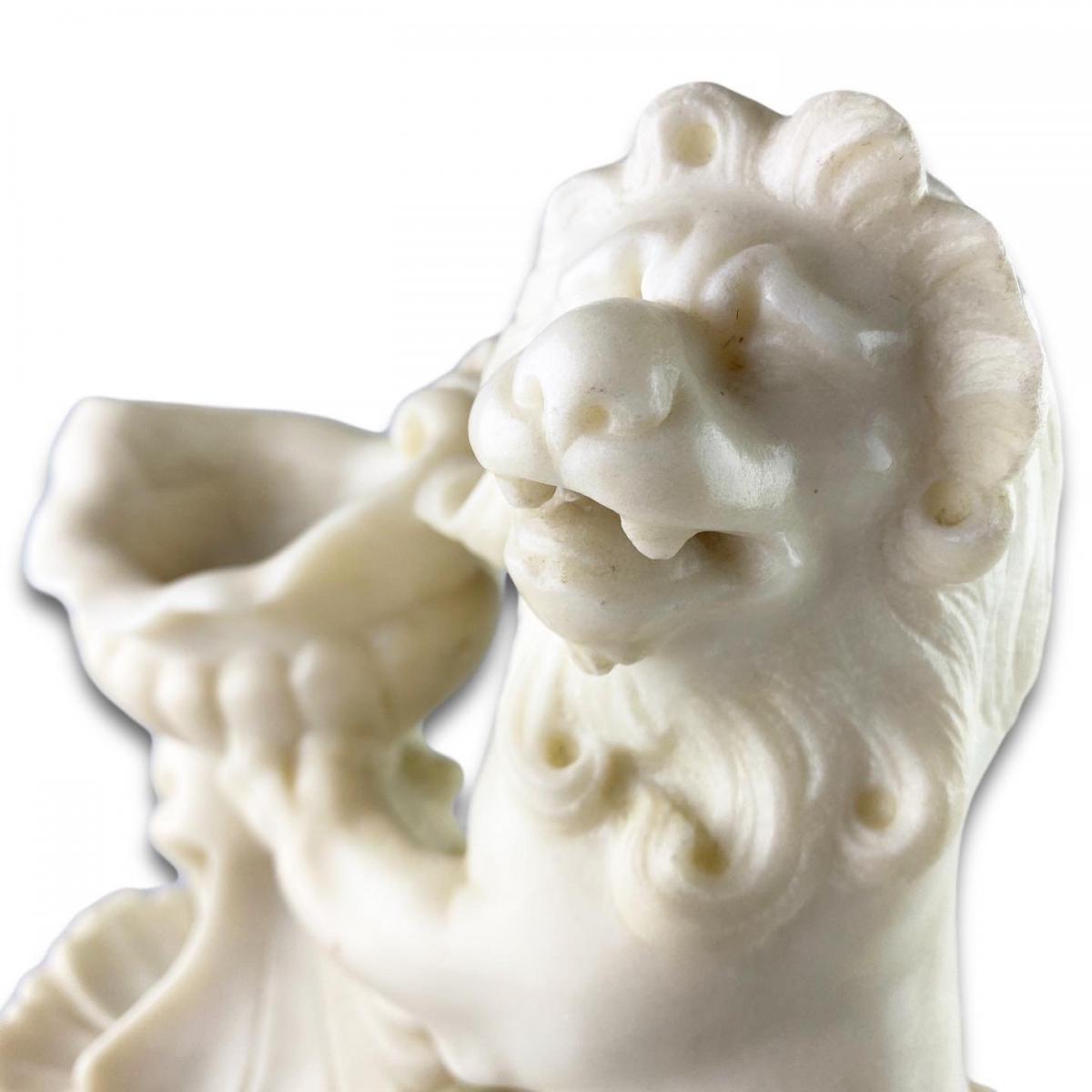 A large marble table salt of a lion. French, first half of the 19th century