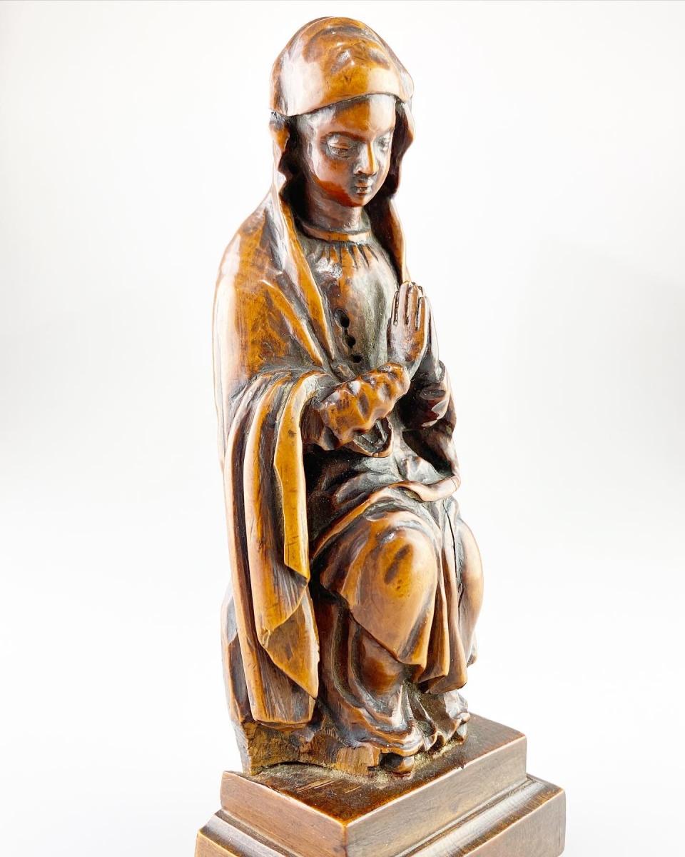 Boxwood sculpture of the Virgin. Northern French, late 16th century