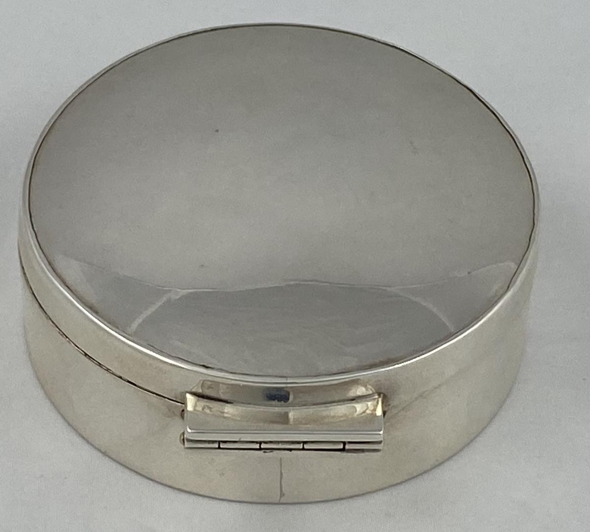 Nathan and Hayes Chester silver box 1906