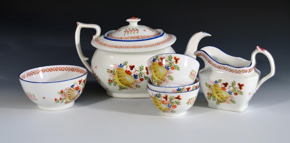 New Hall Porcelain Tea Service with Sea Shell & Seaweed Painting, Circa 1813-17