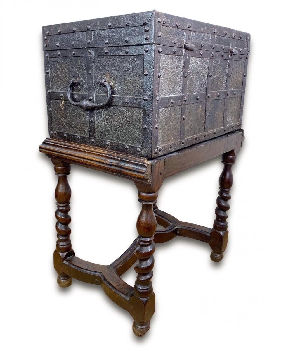 Dated strongbox. French or Flemish, mid 17th century