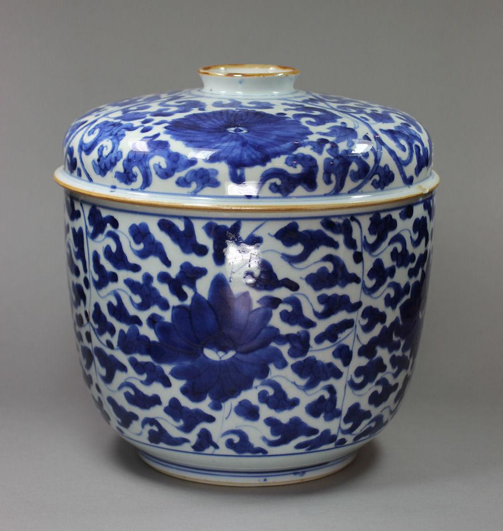Chinese blue and white postiche and cover, Kangxi (1662-1722)
