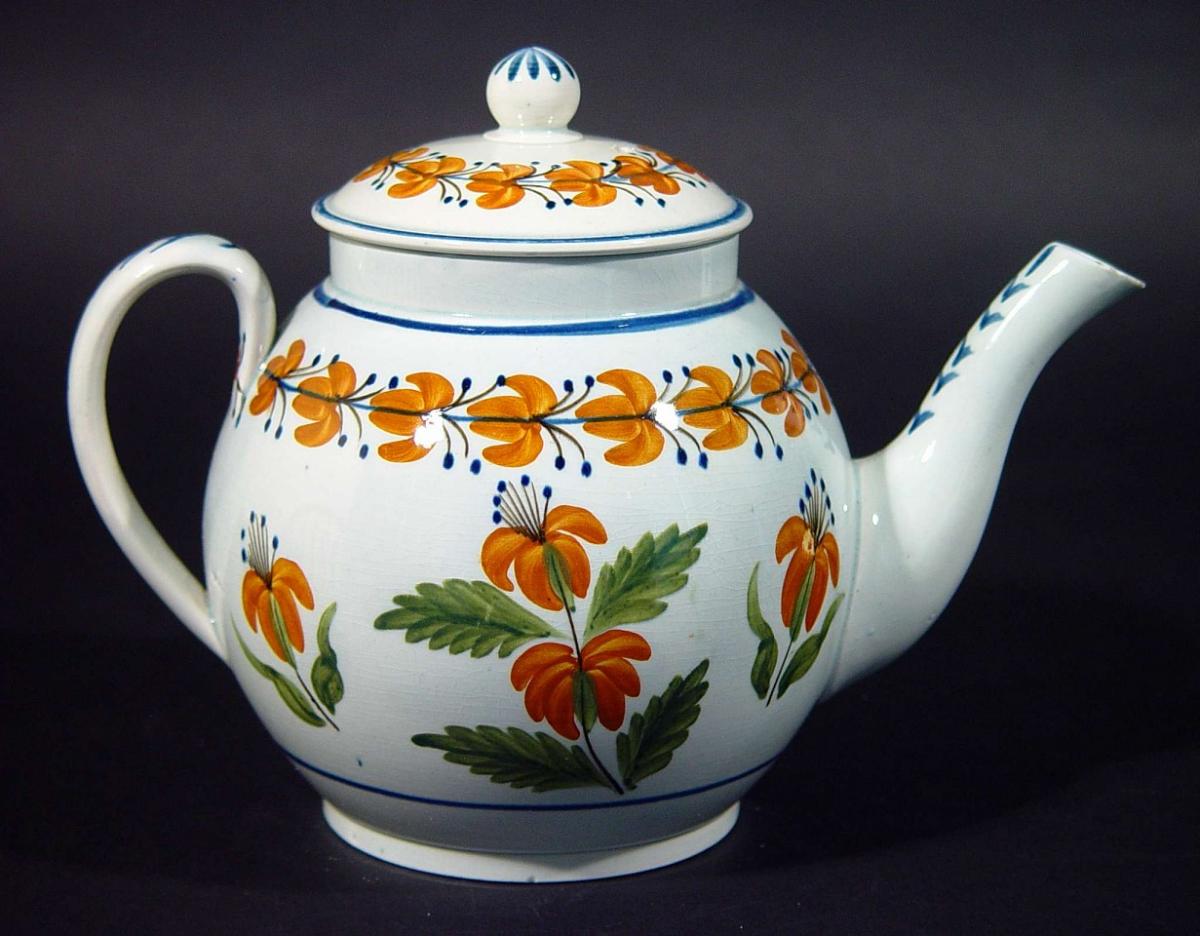 Prattware Pearlware Teapot decorated with Orange Flowers, Circa 1810-20