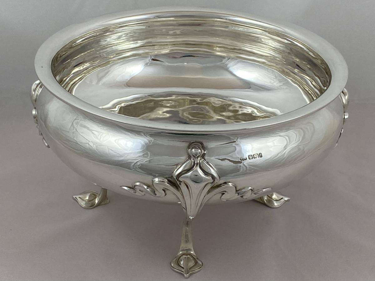 Mappin  and Webb Silver Art Nouveau bowl 1901