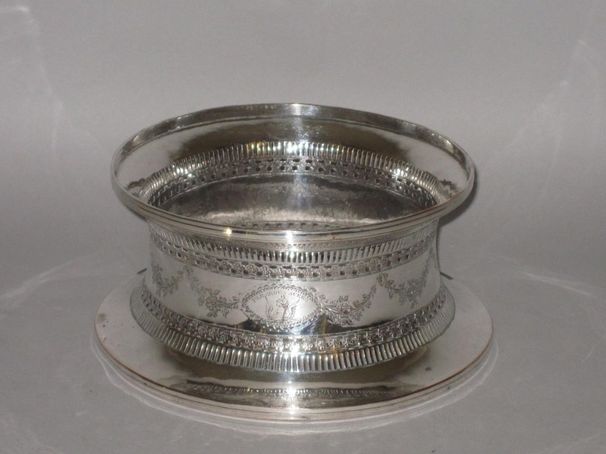 AN 18TH CENTURY OLD SHEFFIELD PLATE SILVER DISH RING, CIRCA 1780