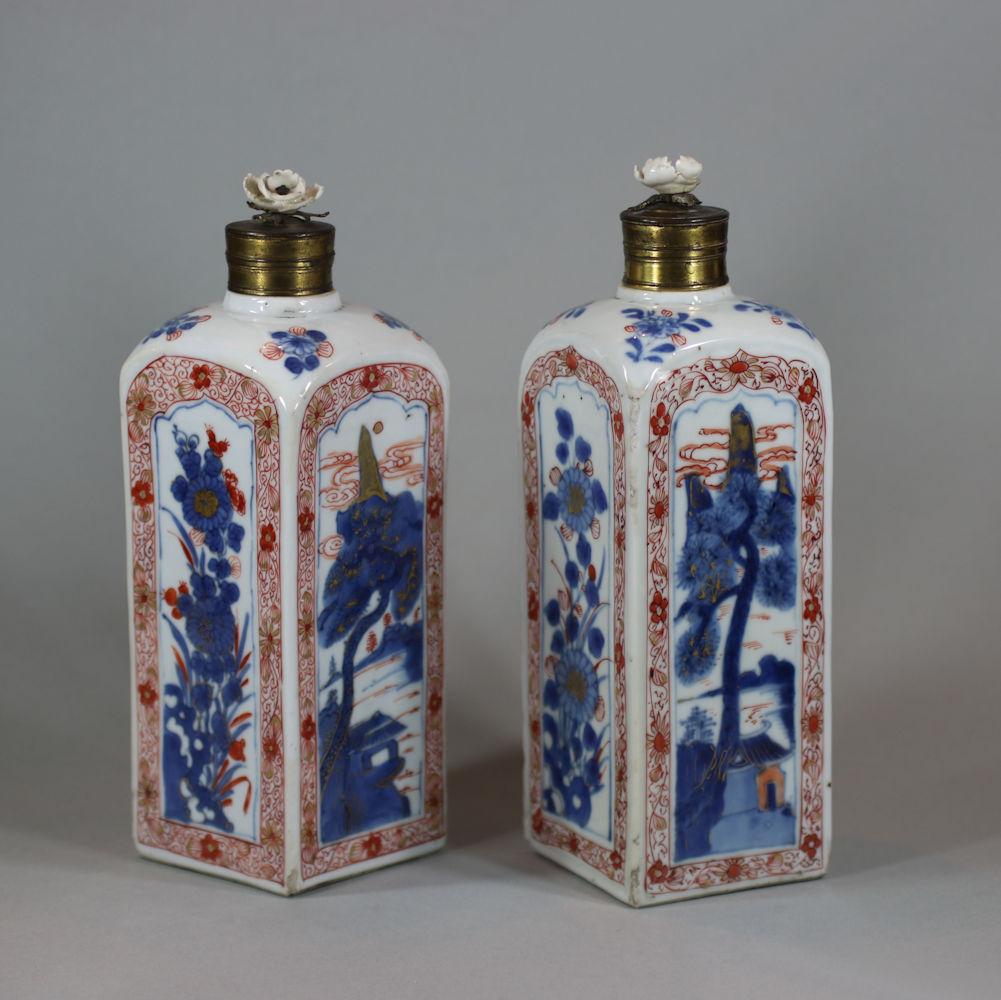 Pair of Chinese imari gin bottles, Kangxi (1662-1722)