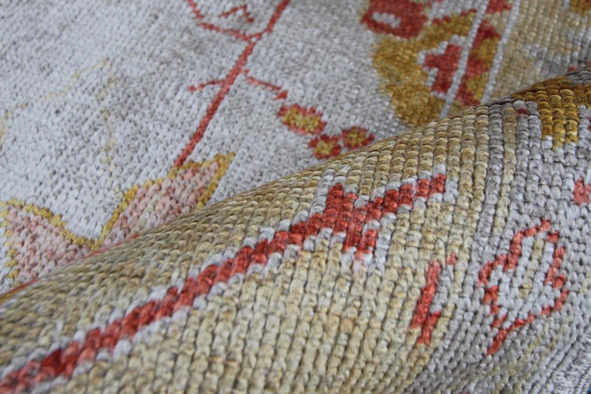 Antique Oushak rug | BADA