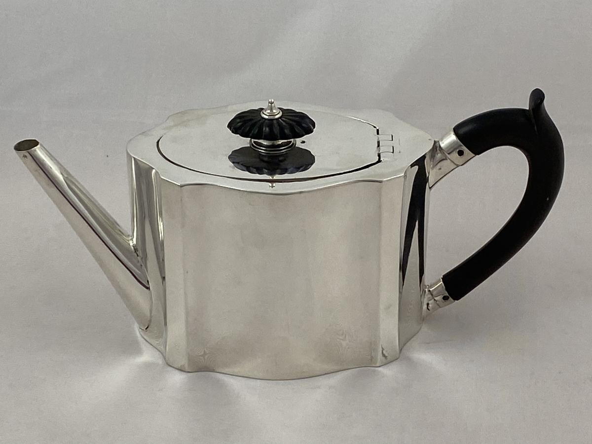 Hester Bateman Georgian silver teapot 1784