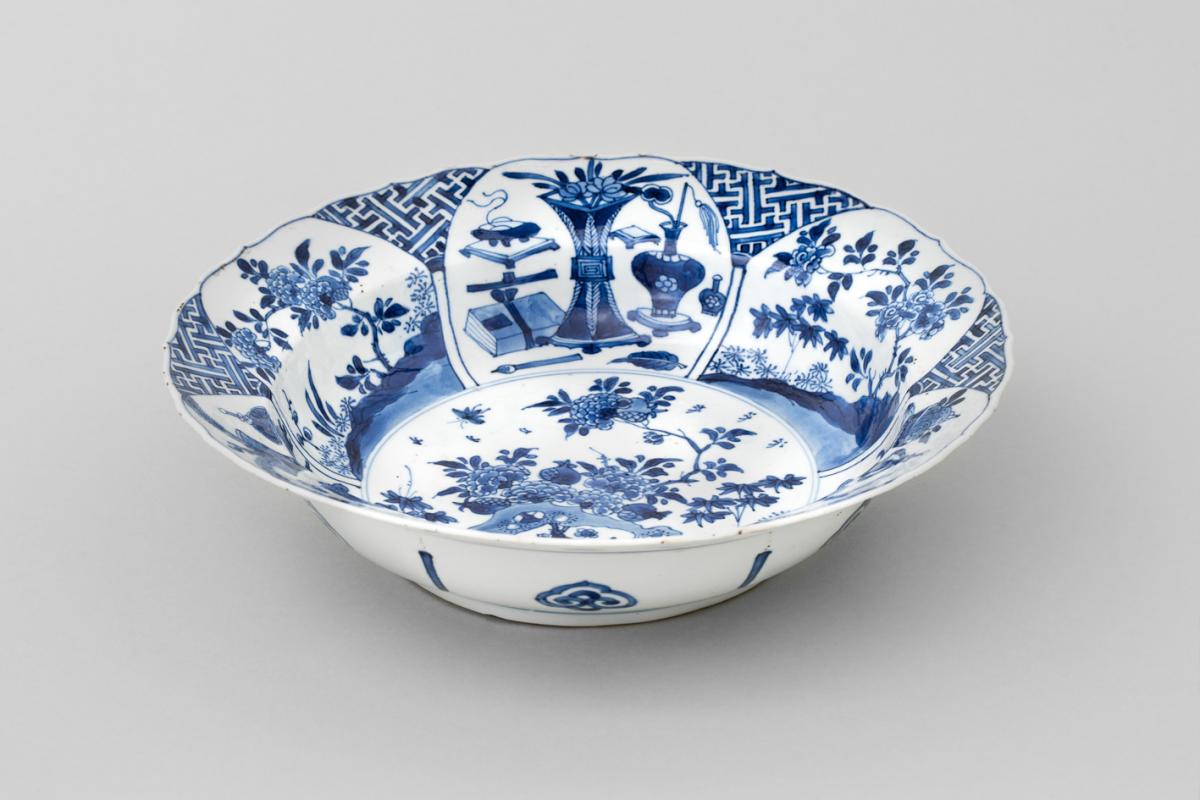 Chinese Kangxi Blue and White Basin