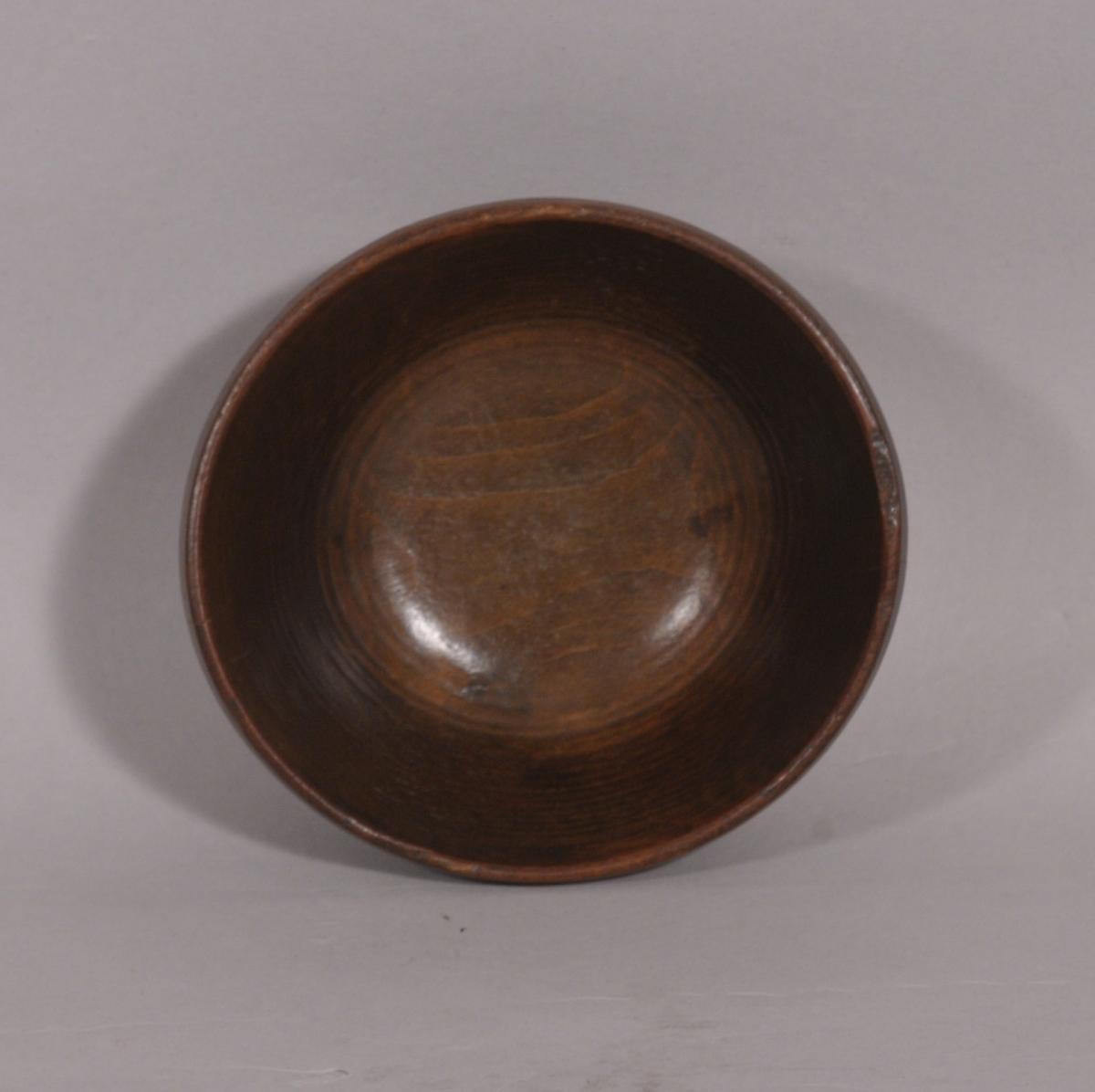 S/4184 Antique Treen Welsh Beech Cawl Bowl of the Georgian Period