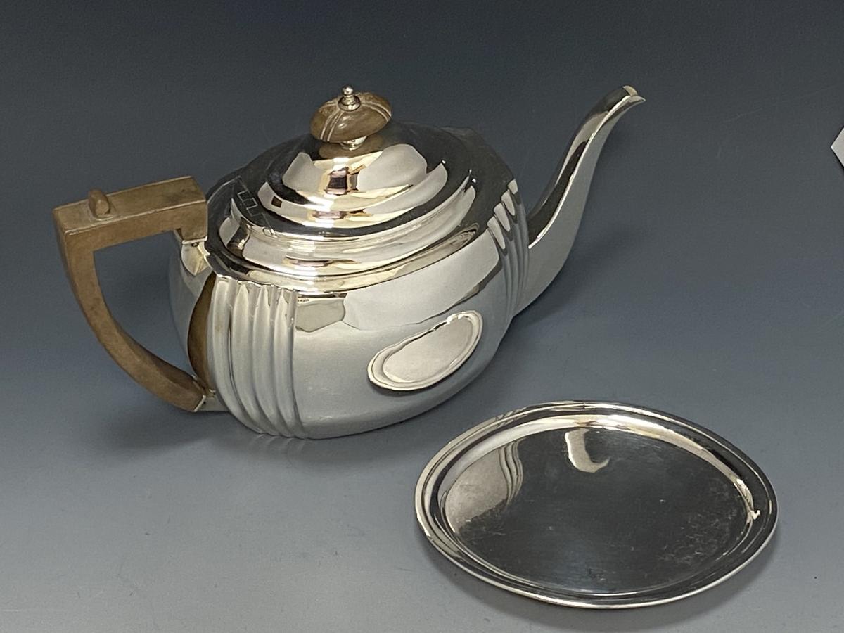 Crispin Fuller Georgian silver teapot 1804/5