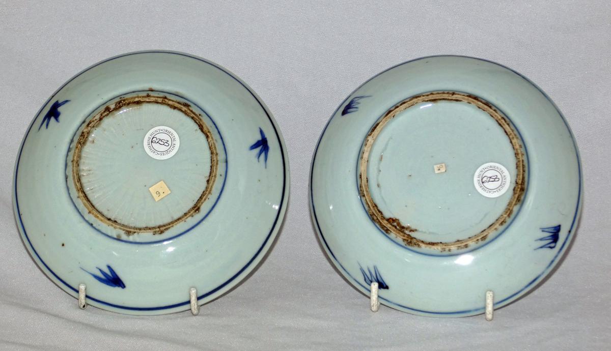Transitional Ko-sometsuke Late Ming pair of Plates