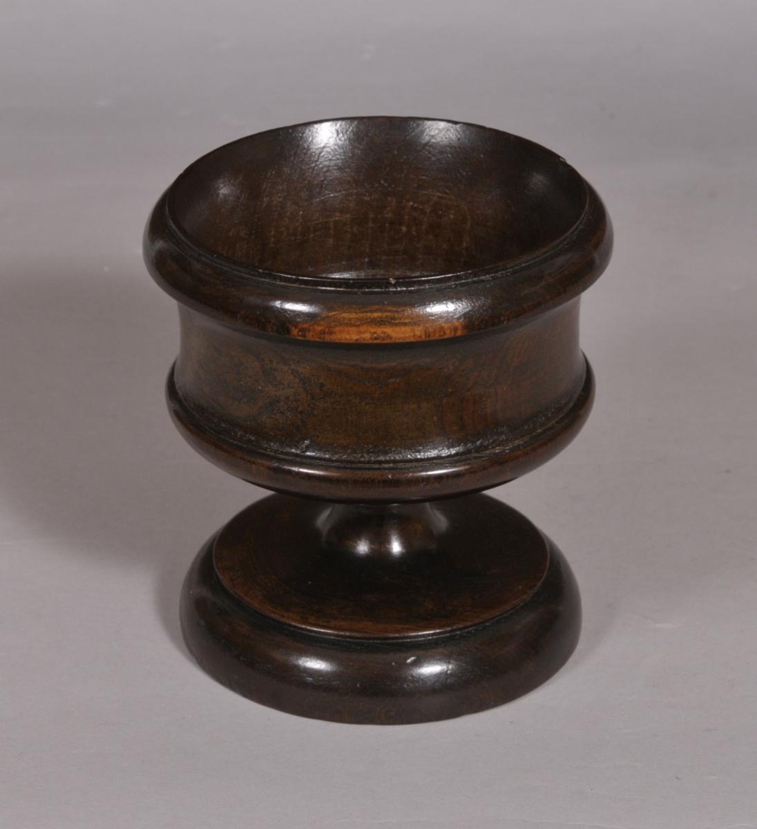 S/4204 Antique Treen Early 19th Century Laburnum Wood Salt