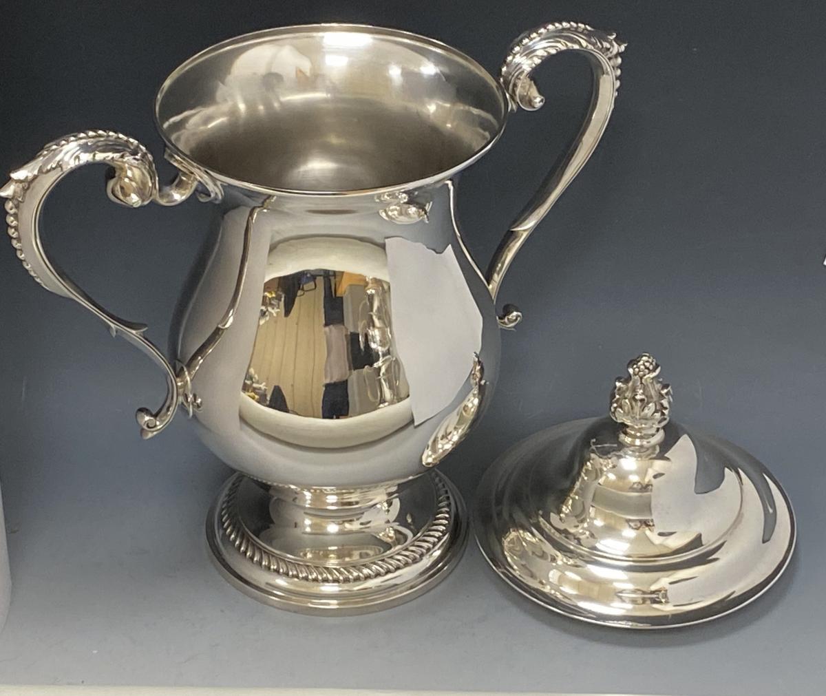 Goldsmiths and Silversmiths sterling silver cup and cover trophy 1910