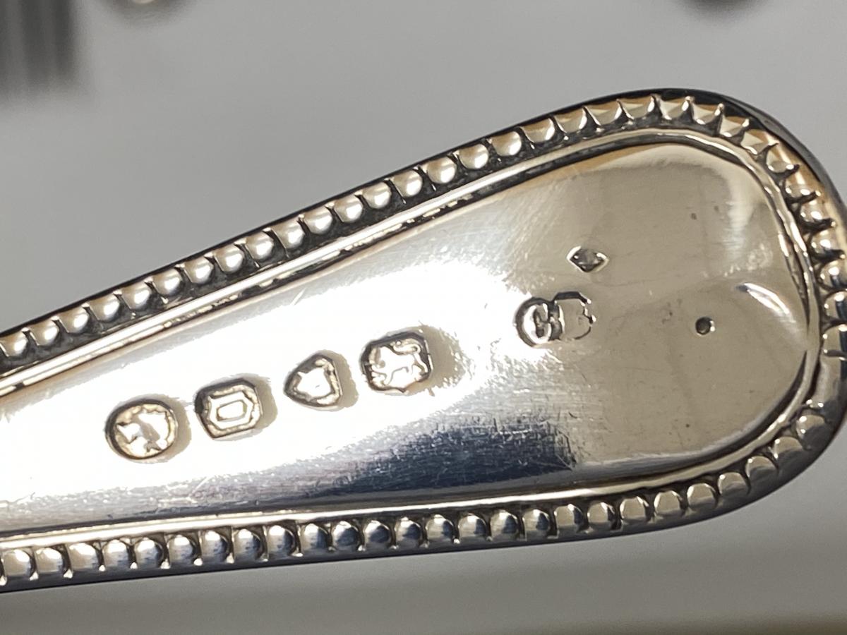 Bead pattern silver cutlery flatware William Hutton 1902