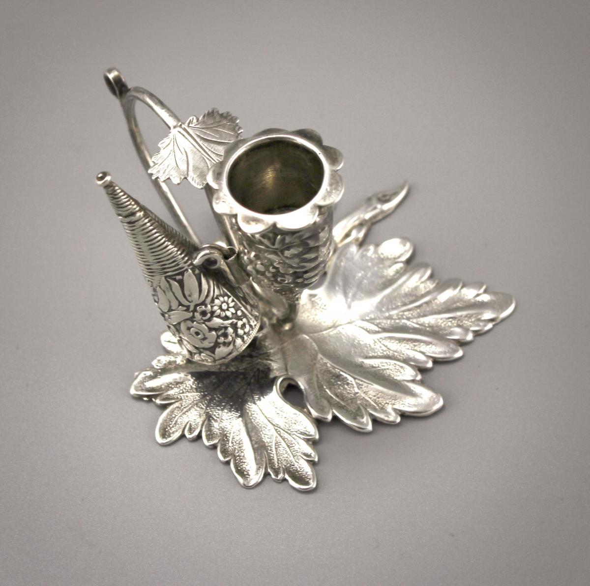 WILLIAM IV STERLING SILVER MINIATURE TAPER STICK & SNUFFER by TAYLOR & PERRY. BIRMINGHAM 1830.