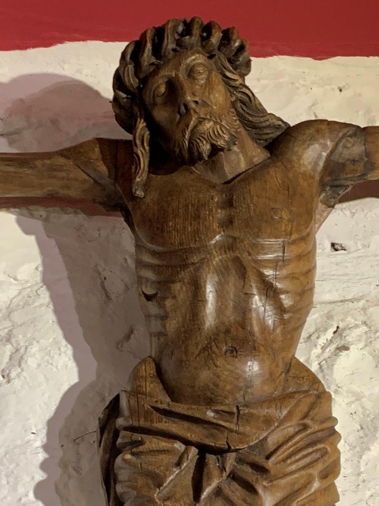 A Fine 15th Century Carved Oak Christ Figure. Circa 1500