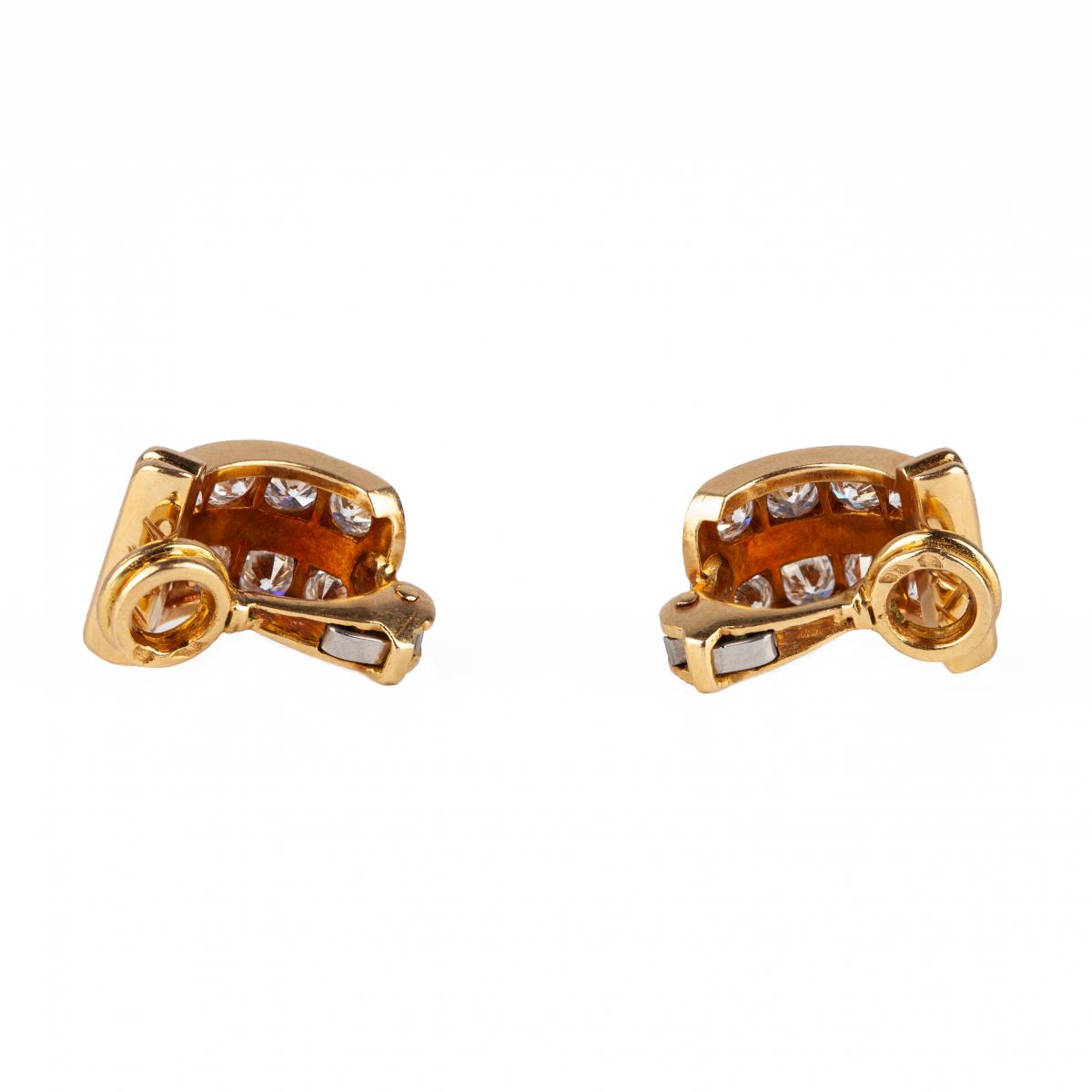 Vintage Creole Shaped Earrings in 18 Karat Gold and Diamonds, French circa 1950.