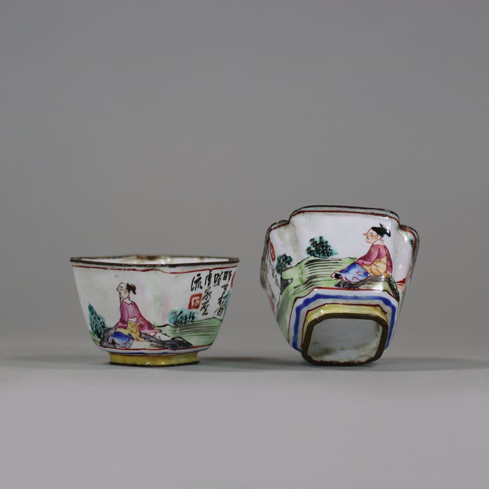 Pair of Chinese canton enamel wine cups, Qing (late 18th-early 19th Century)
