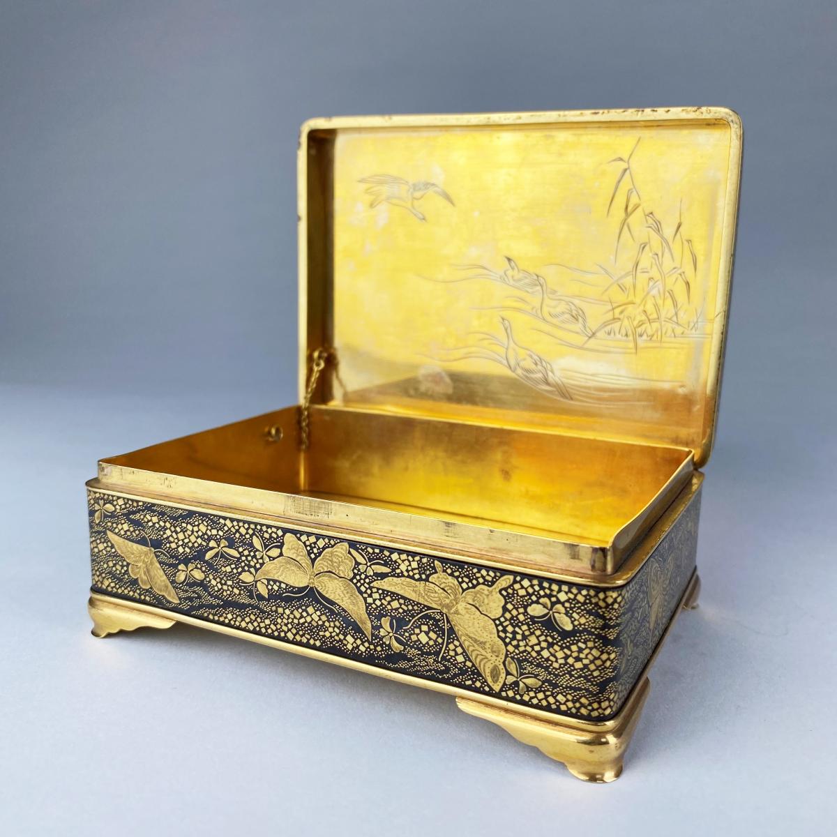 A fine Japanese iron box by Komai Late 19th Century