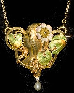 Austrian Art Nouveau 18ct gold and enamel brooch/pendant, Circa 1900