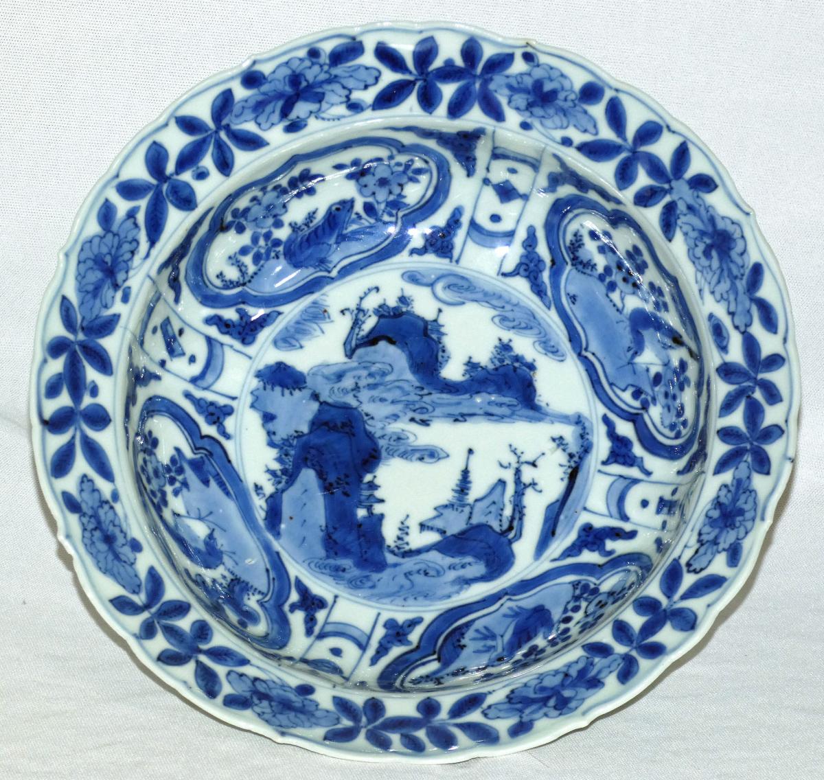 Ming Porcelain Kraak Klapmuts Bowl