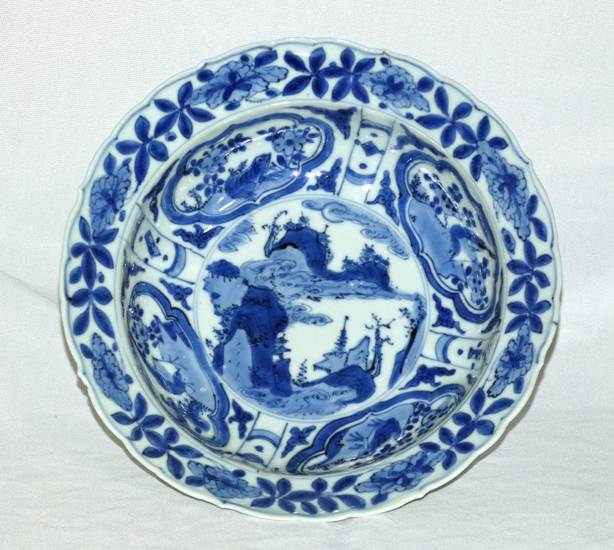 Ming Porcelain Kraak Klapmuts Bowl