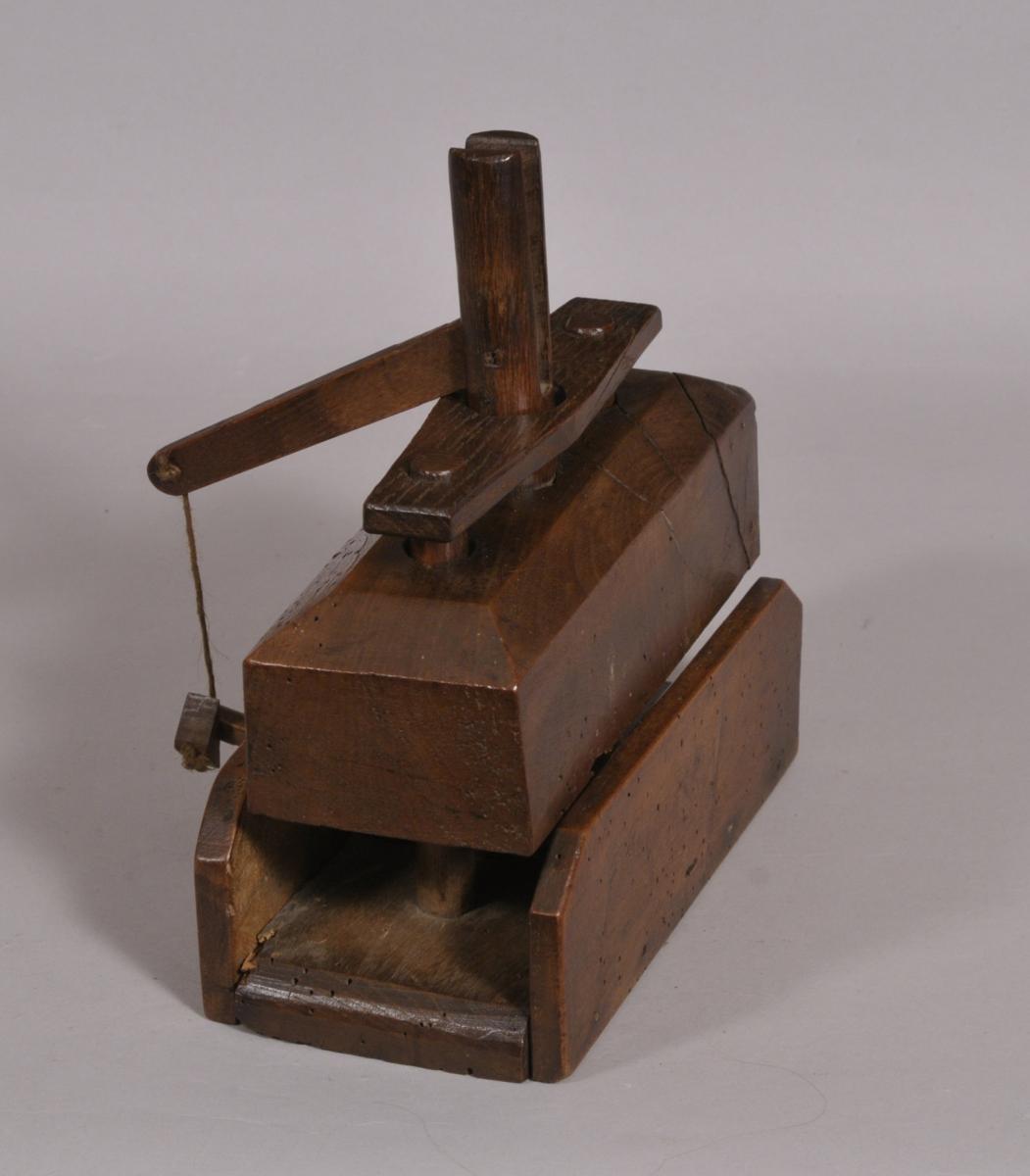 S/4317 Antique Treen 19th Century Drop Weight Mouse Trap