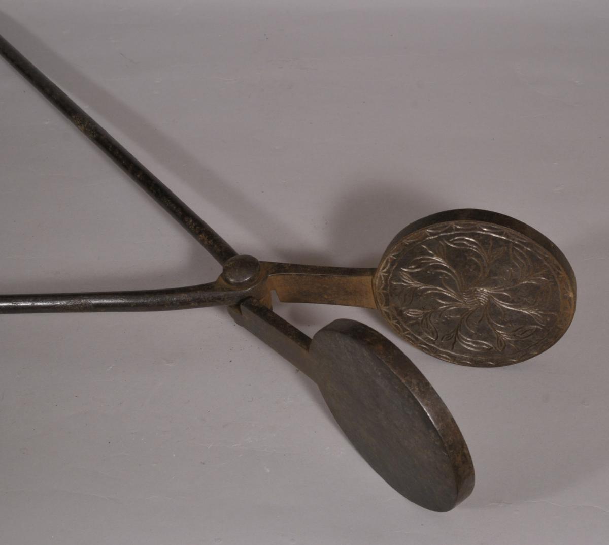 S/4308 Antique Wafering Iron of the Late Georgian Period